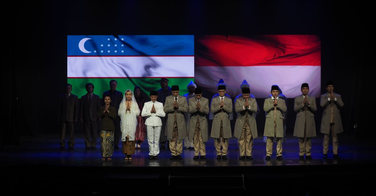 Kolaborasi Bumi Purnati Indonesia dengan Kattakurgan Uzbekistan dalam Pentas Seni Soekarno