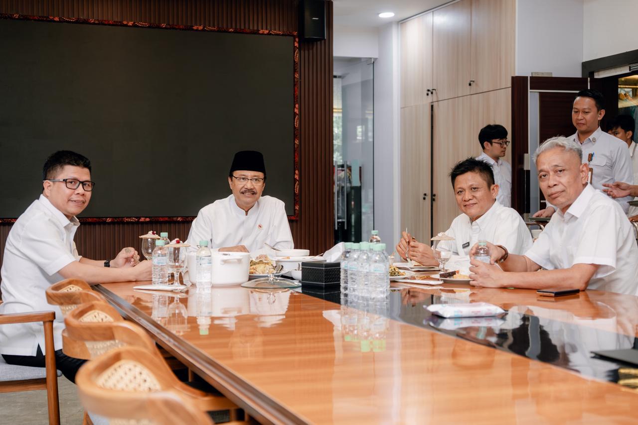 Mensos Gus Ipul Kawal Pembangunan Sekolah Rakyat di OKU Timur dan Sambas