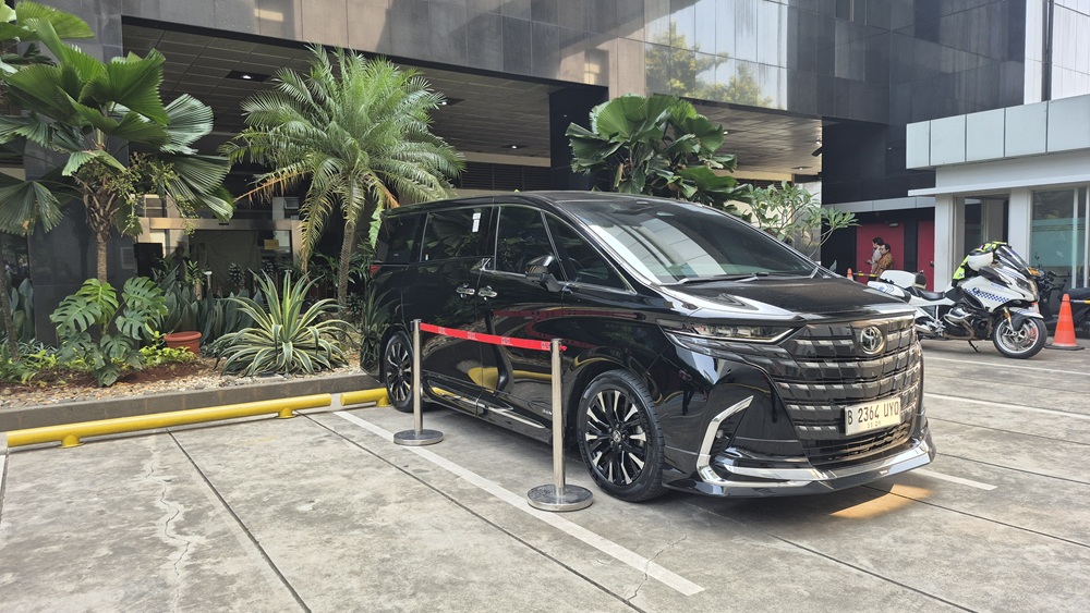 KPK Buru Land Cruiser hingga Mercedez Benz Immanuel Ebenezer yang Diduga Disembunyikan Usai OTT