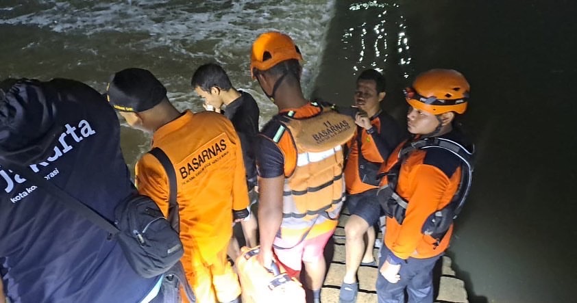 Bocah 10 Tahun Tenggelam dan Hilang Usai Tercebur ke Banjir Kanal Timur Belum Diketemukan