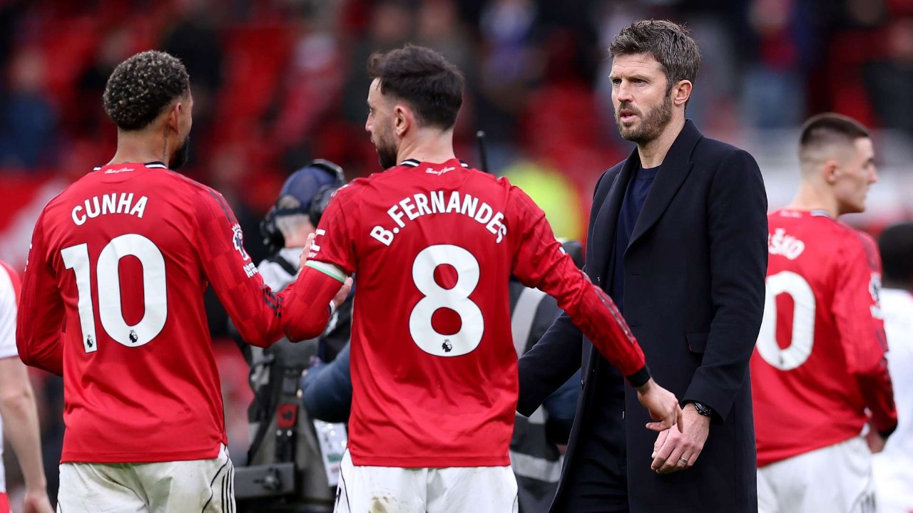 Bruno Fernandes On Fire, Michael Carrick Minta MU Pertahankan Sang Kapten