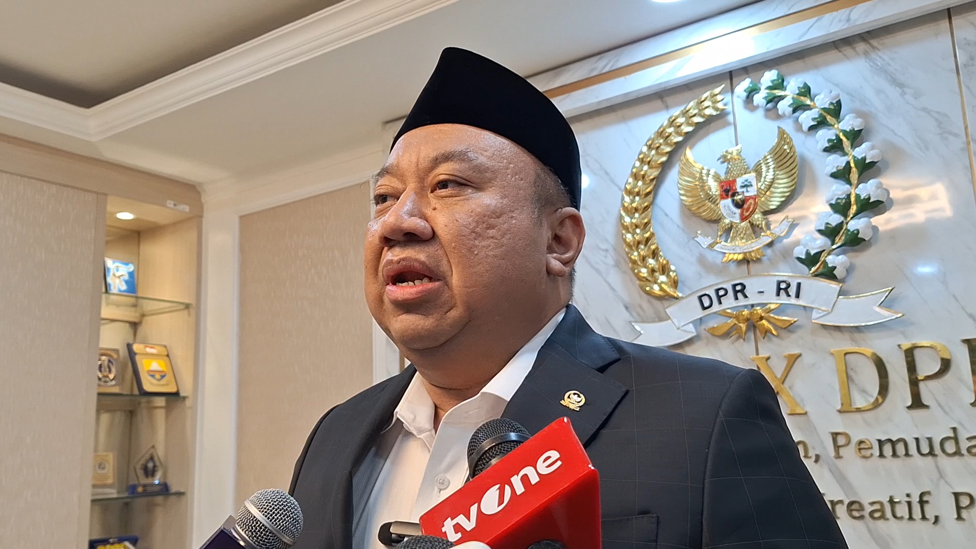 Komisi X Soroti SE Guru Non-ASN, Minta Pemerintah Segera Angkat Jadi PNS