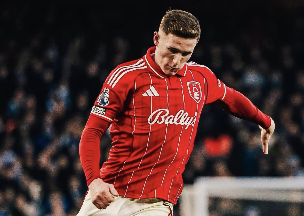 Manchester United Bidik 2 dari 3 Gelandang Muda Rp4,8 Triliun di Transfer Musim Panas