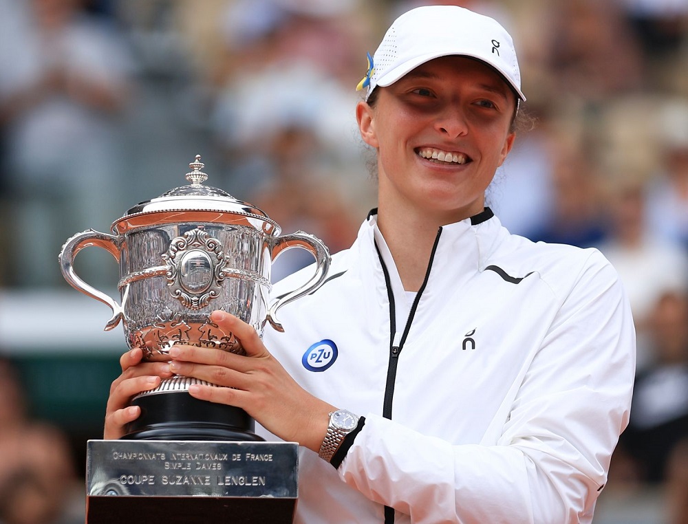 Iga Swiatek Ratu Baru Roland Garros, Kalahkan Karolina Muchova di Final Prancis Terbuka 