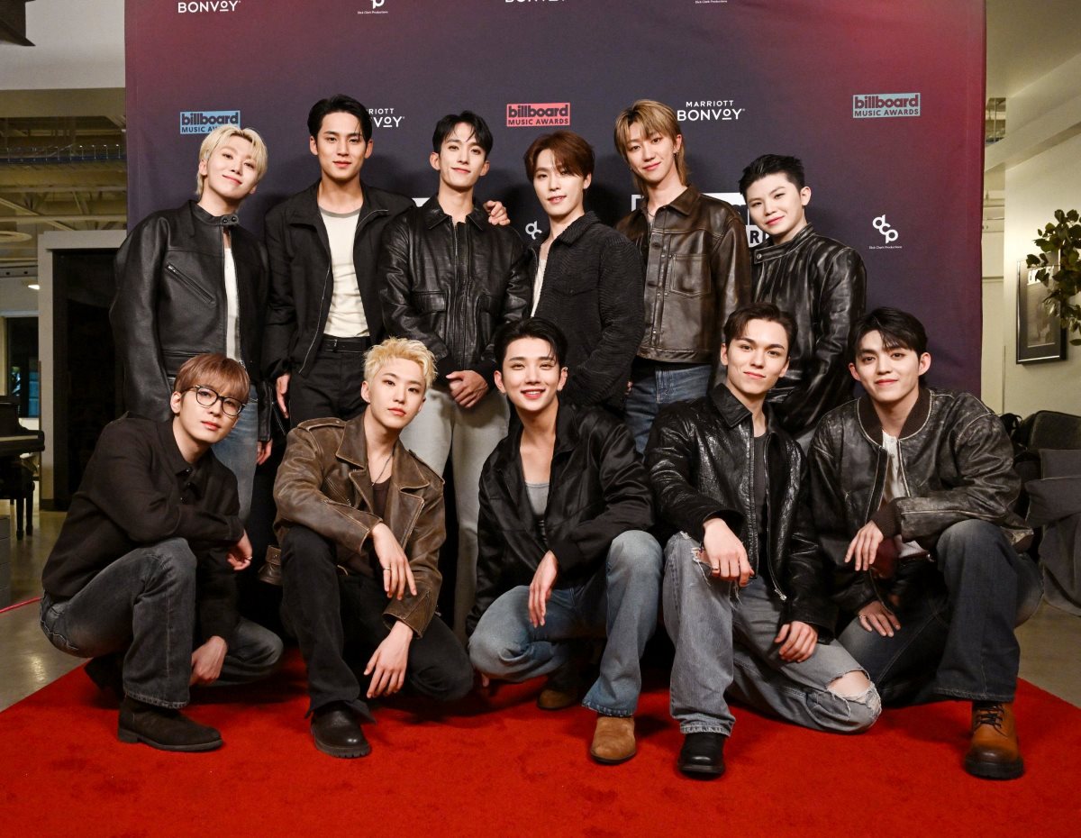 Chukkae! SEVENTEEN Raih Piala Pertama dari Billboard Music Awards 2024