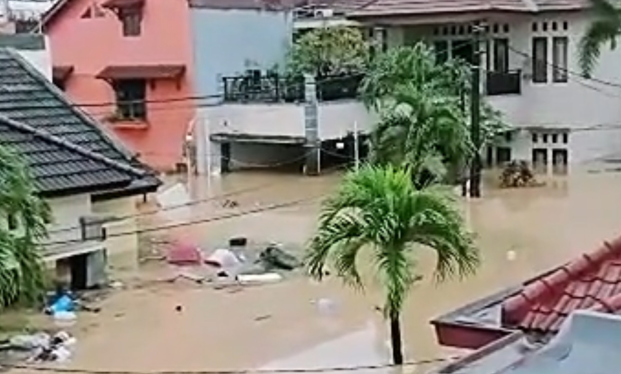 Banjir Jabodetabek Disebabkan Curah Hujan Tinggi, BMKG Wanti-Wanti Hal Ini