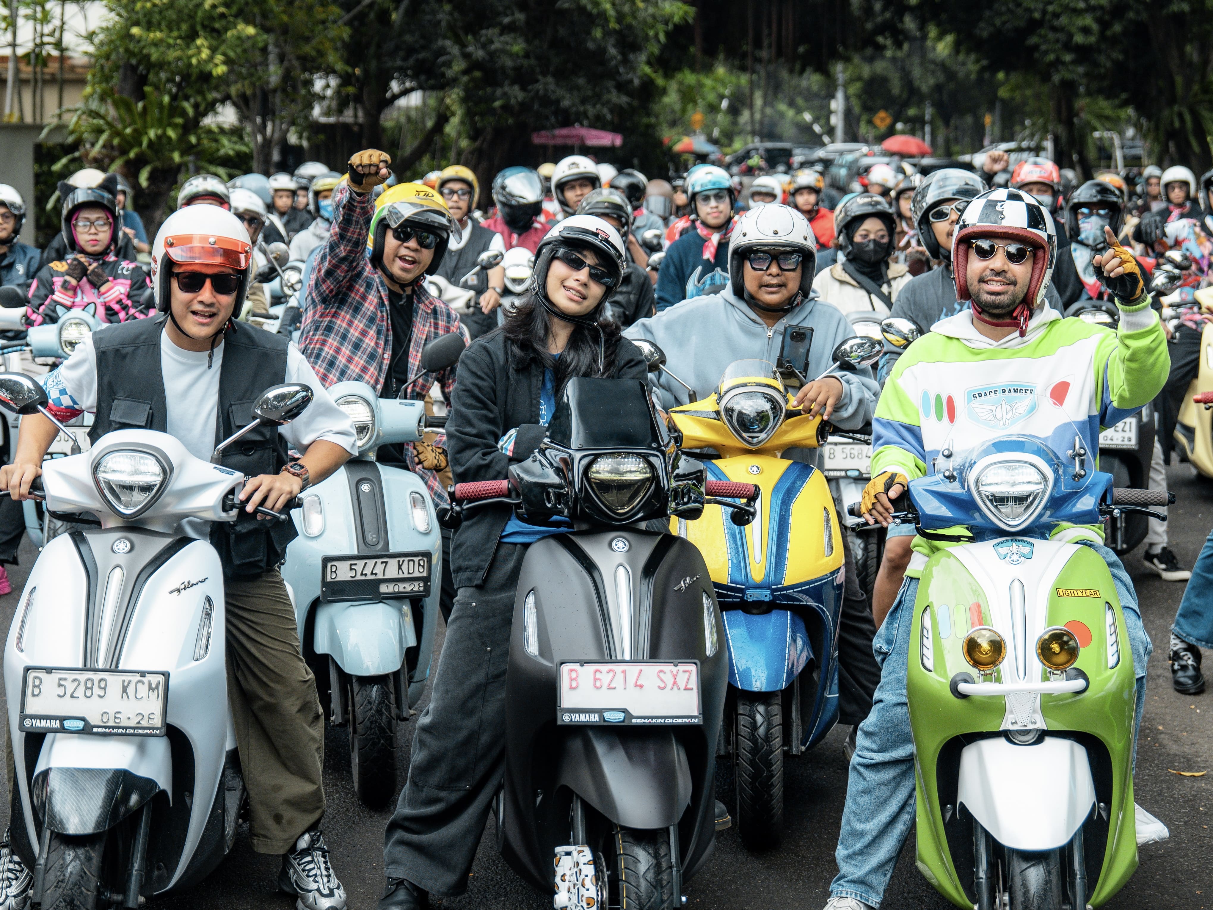 Kalcer Abis! Riding & Karaoke Bareng Komunitas Skuter Modif di Pop On Wheels