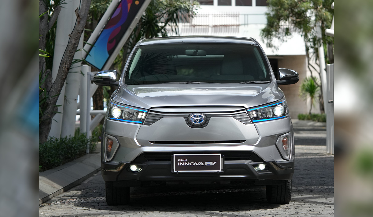 Toyota Kijang Innova EV Shuttle Pertama di Dunia Diluncurkan The Stones Hotel – Legian 