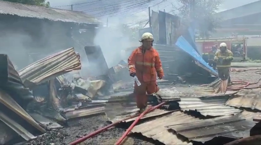 Ditinggal Mudik, Lapak Barang Bekas di Jatiuwung Tangerang Ludes Terbakar
