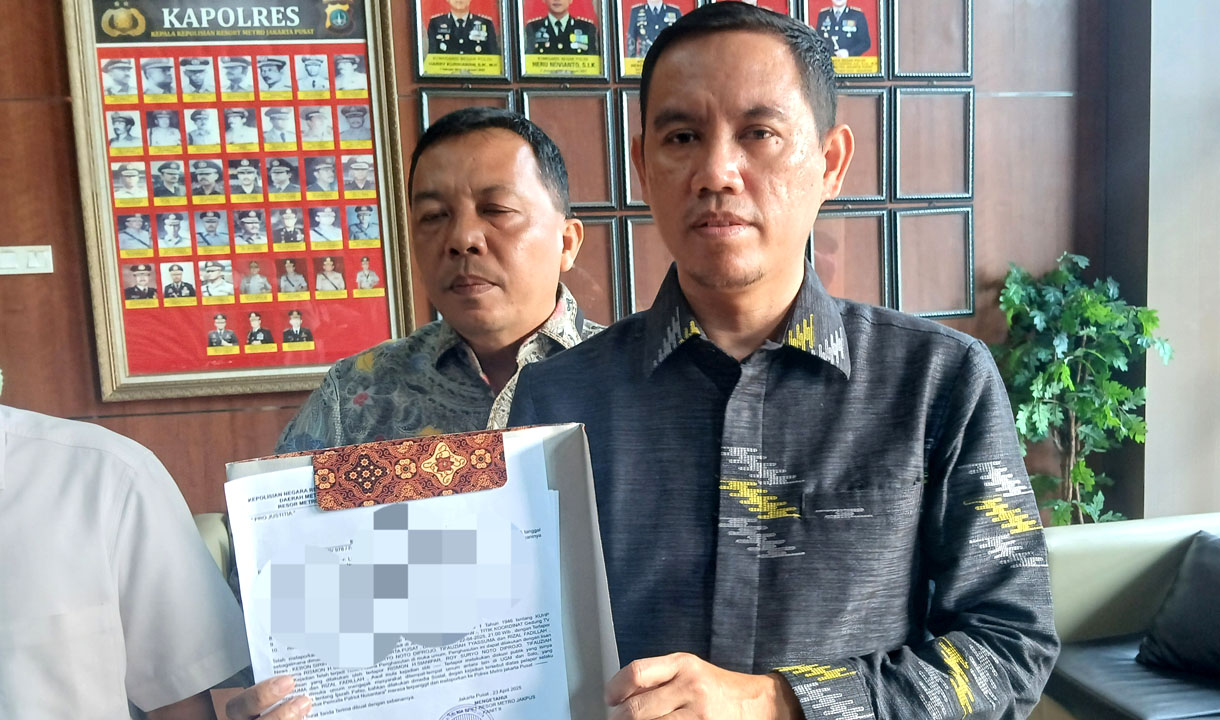 Pelapor Roy Suryo Cs Soal Ijazah Palsu Jokowi Datangi Polres Jakpus, Bawa Saksi dan Barang Bukti