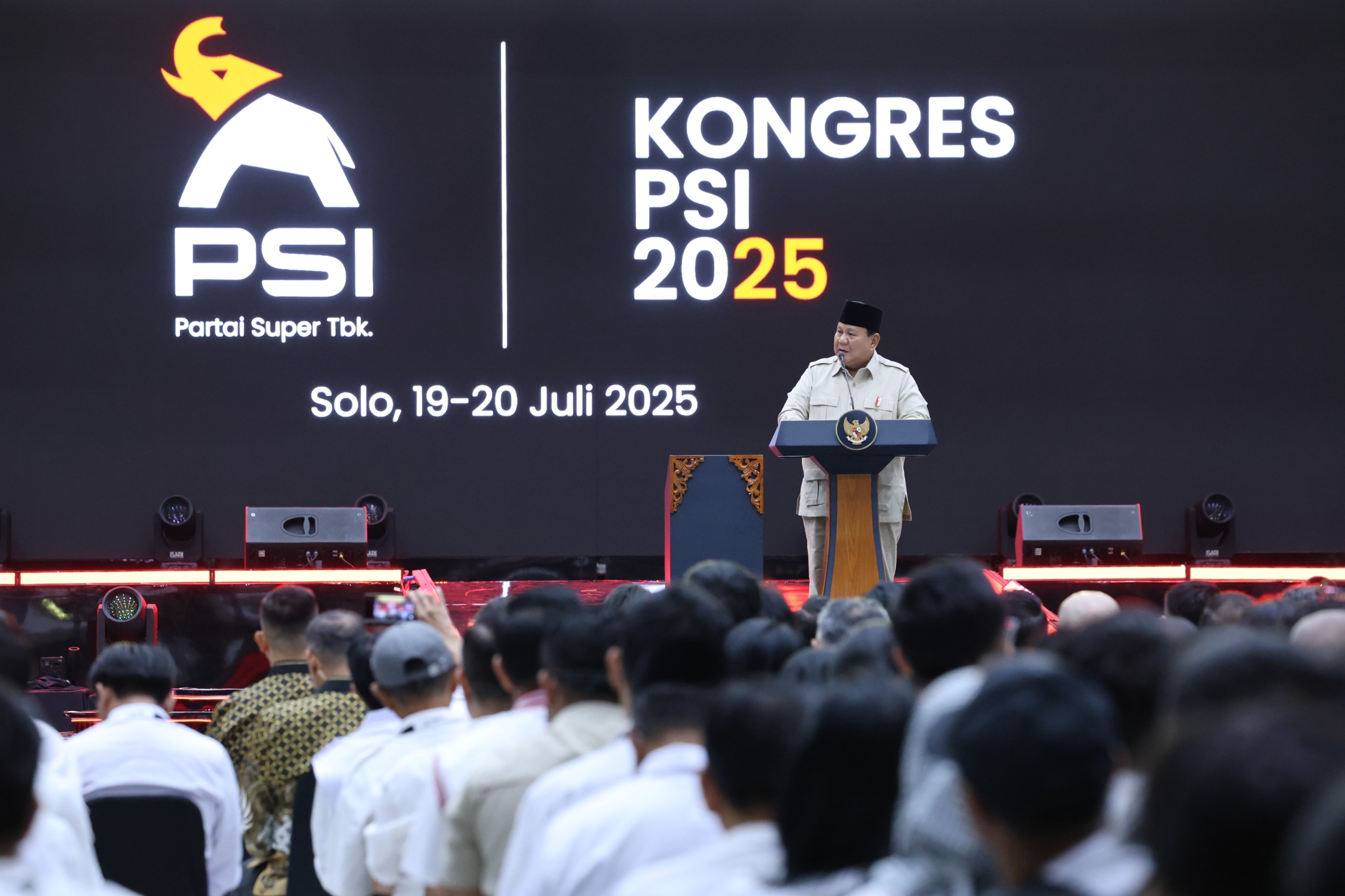 Terima Laporan BPS, Prabowo Klaim Angka Kemiskinan dan Pengangguran RI Turun