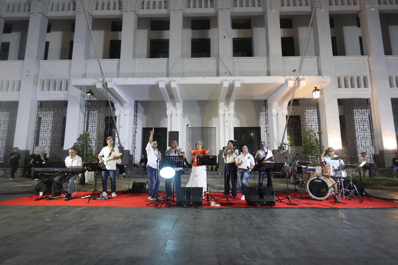 Rangkaian Perdana Tanjung Perak Jazz 2025 di Kota Lama Surabaya, Victor and Friends Berkolaborasi dengan Indah Kurnia