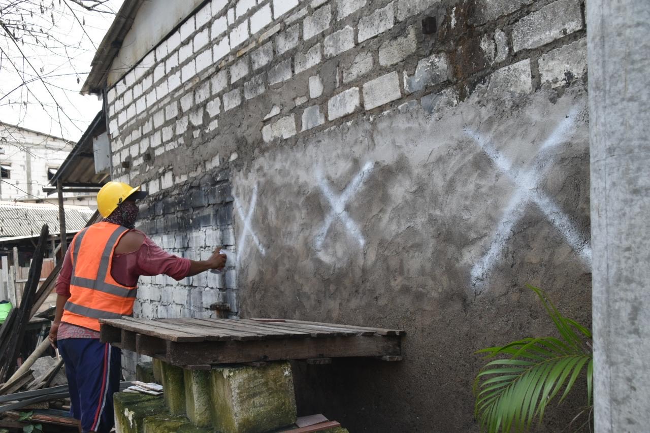 Bangunan di Bantaran Kalianak Surabaya Dibongkar setelah Lebaran