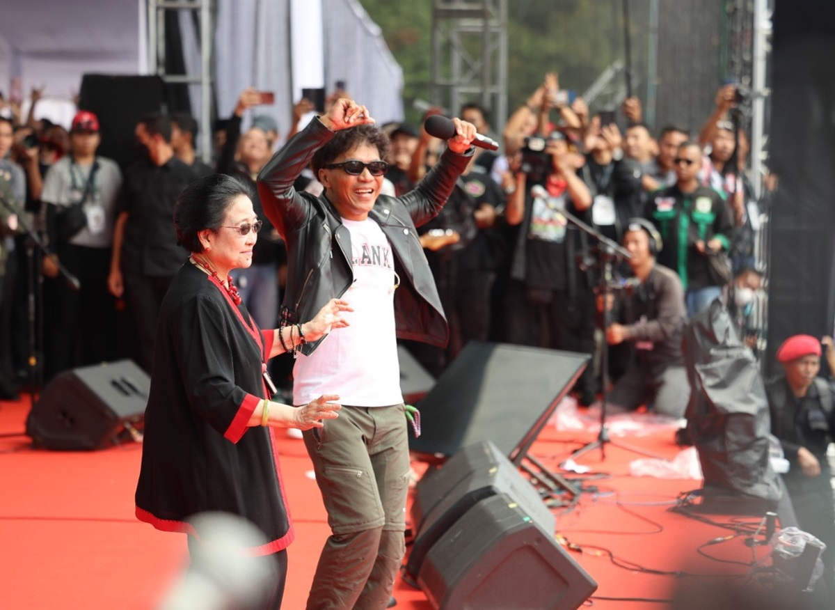 Seru! Kampanye di Bandung, Kaka SLANK Ajak Megawati Jogeti Orkes Sakit Hati
