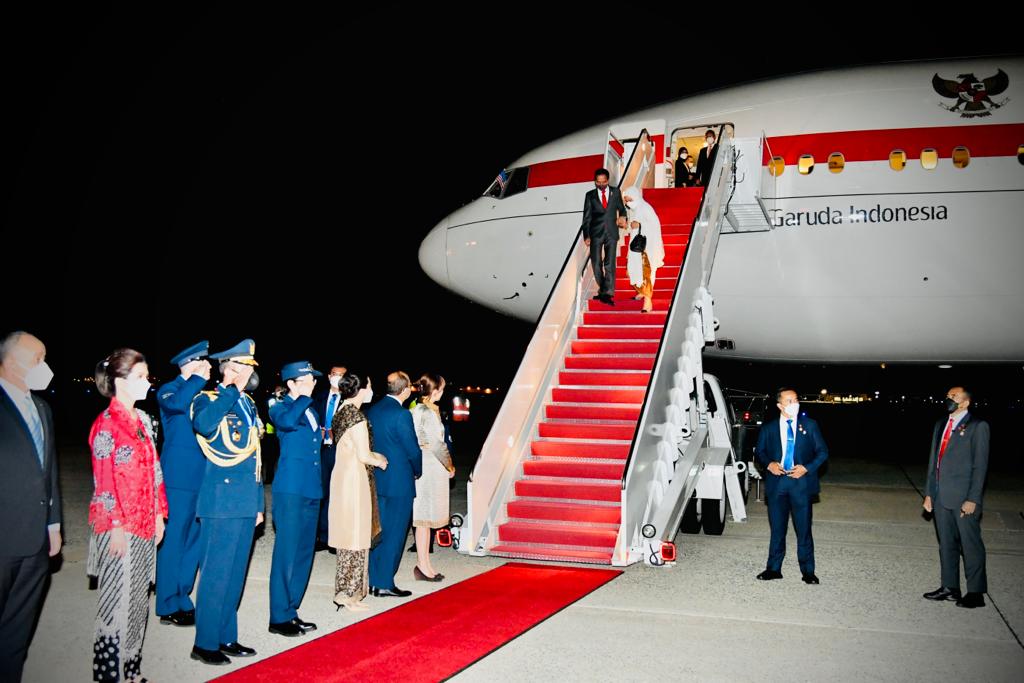 Jokowi Tak Disambut Pejabat AS saat Mendarat di Amerika, Natalius Pigai: Seperti Menteri yang Berwisata
