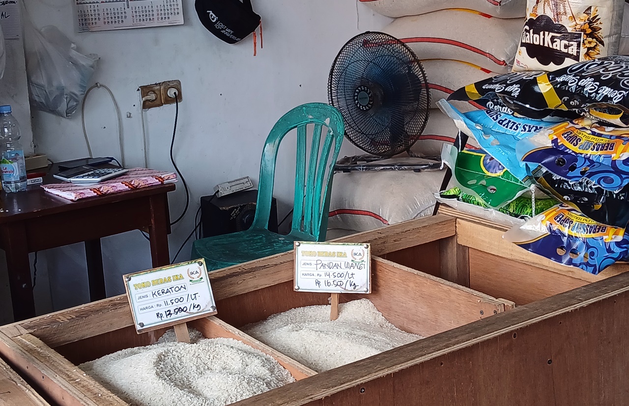 Harga Beras di Pasar Kebayoran Lama Meroket ke Rp14.500, Pemerintah Turun Tangan!