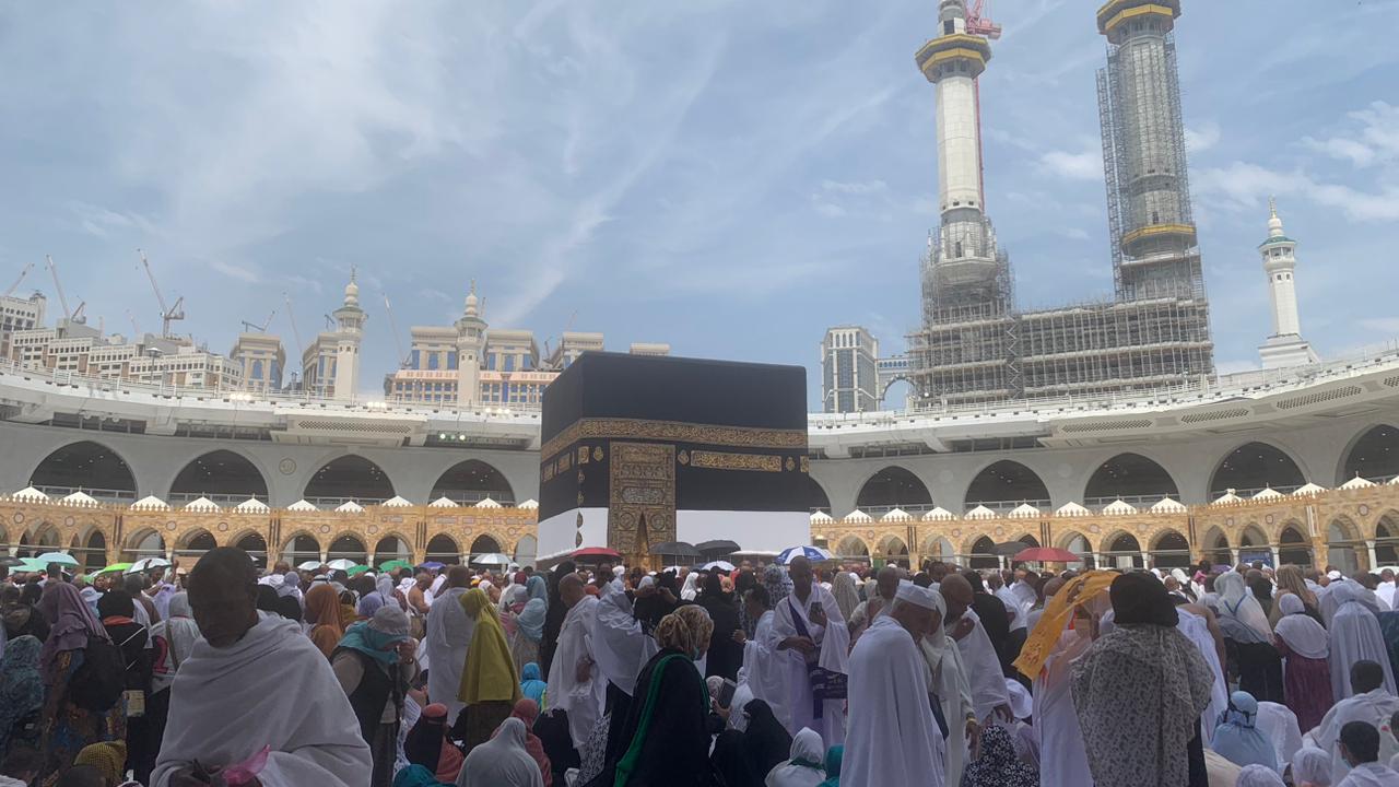 Kabar Dari Tanah Suci (30):  Air Mata Meleleh Setelah Tawaf Wada