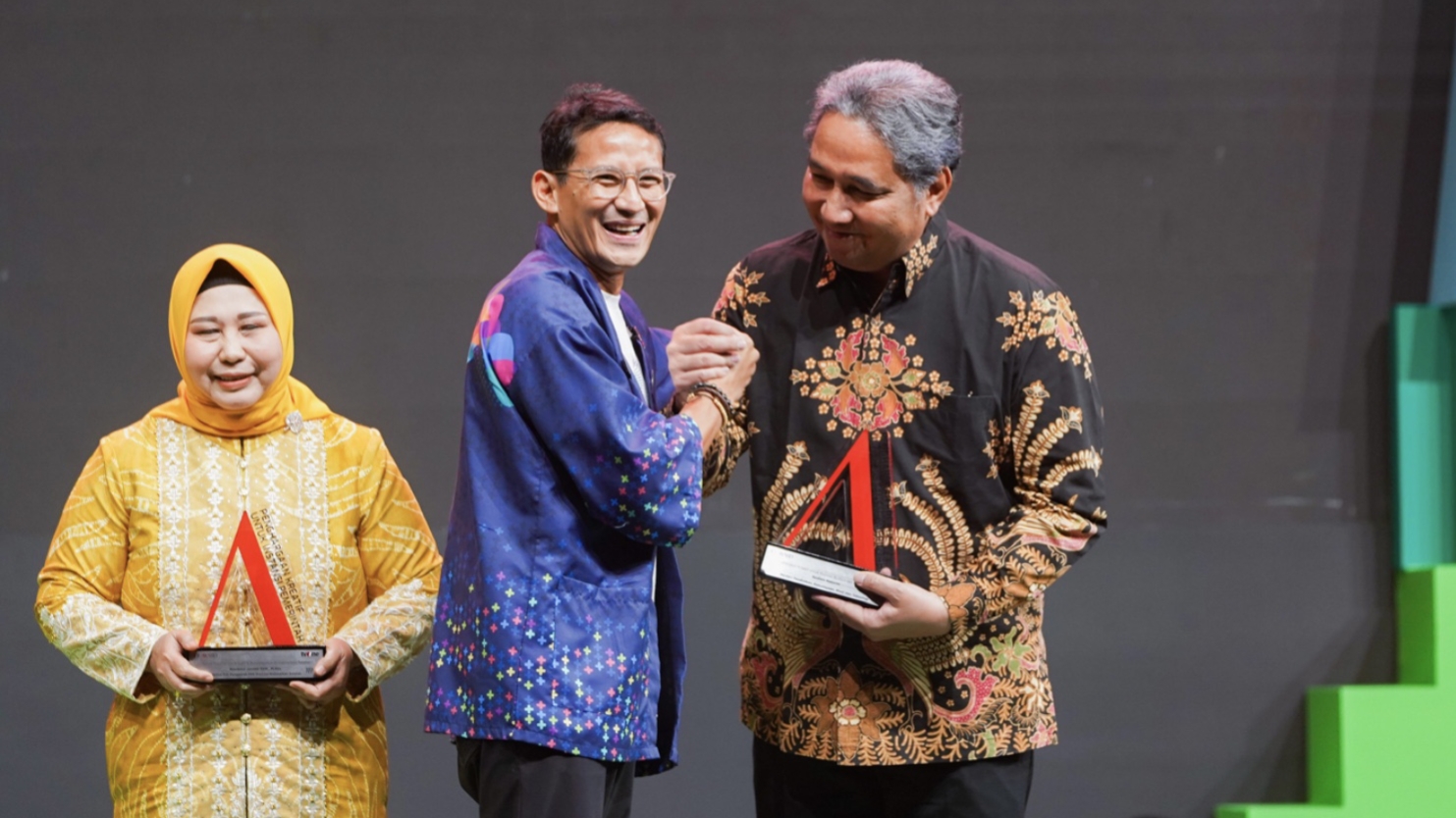  Nadiem Makarim Raih Penghargaan Kreatif untuk Warisan Budaya dan Pariwisata Lokal di Ajang IDeaward 2024