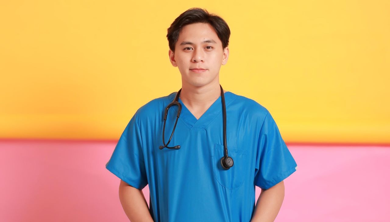 Cheng Yu Pilihan Dokter Internship Lulusan Tiongkok di RSUD Ngudi Waluyo Wlingi Junprihansel: Jin Xin Jie Li