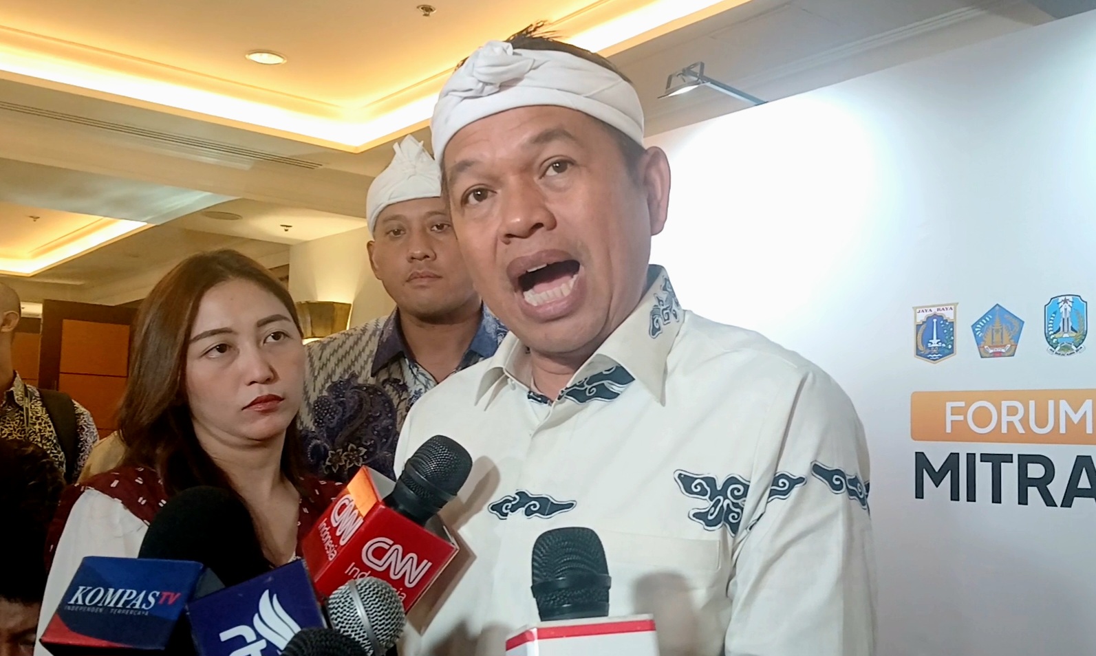 KDM Minta TransJabodetabek Ditingkatkan: Mudahkan Warga Akses Transportasi Murah