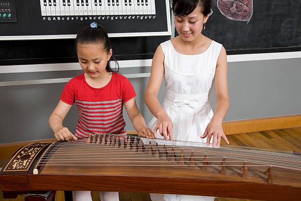 5 Fakta Menarik tentang Guzheng, Kecapi Khas Negara Tirai Bambu