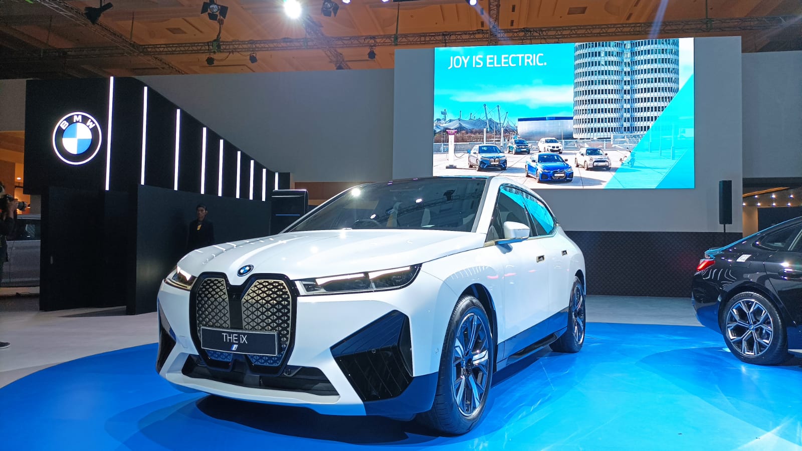 BMW Indonesia Hadirkan Teknologi Elektrifikasi, BMW iX Jadi Andalan di GIIAS 2022