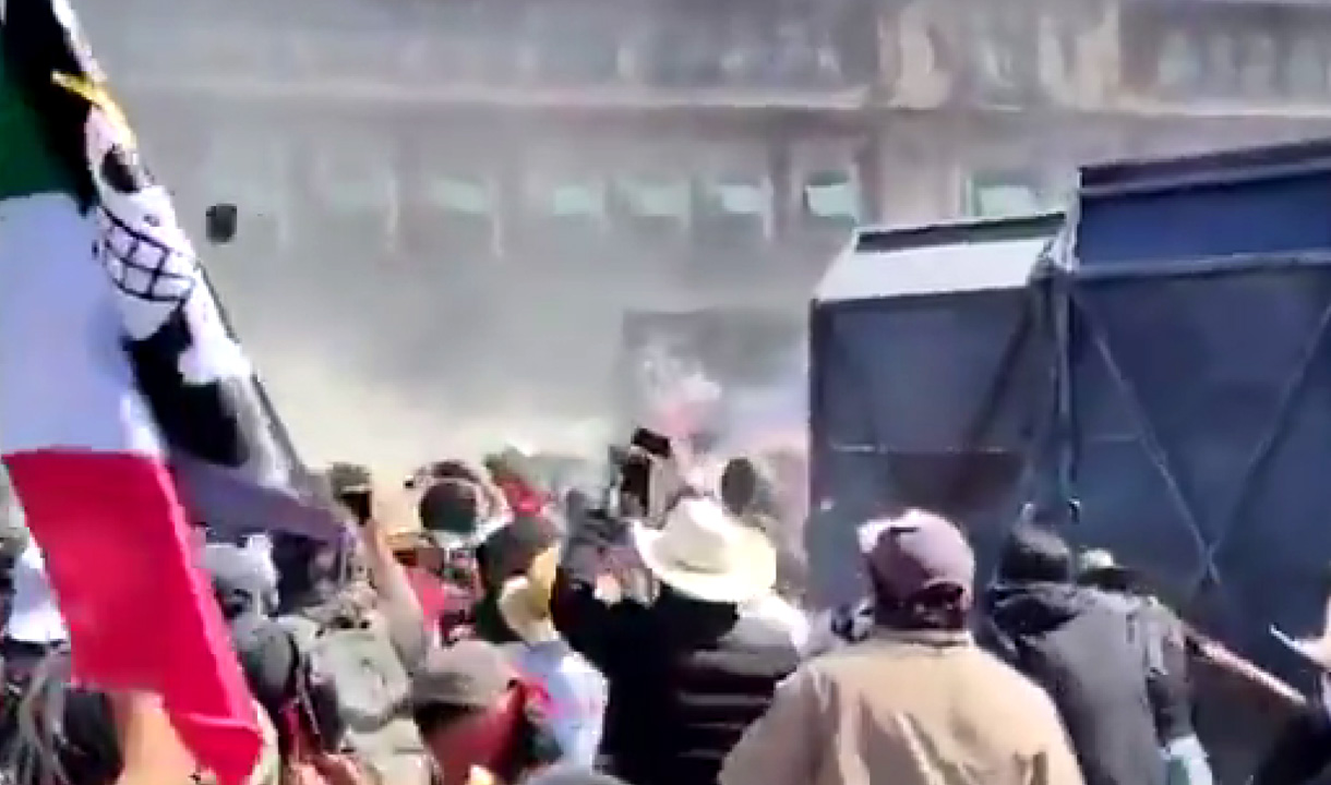 One Piece Si Topi Jerami Jadi Simbol Perlawanan Warga Meksiko, Tuding Presiden Didanai Kartel, Gen Z Ambil Alih Jalanan