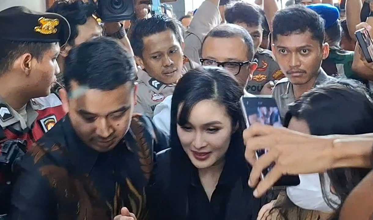 Artis Sandra Dewi Dihadirkan Sebagai Saksi, Buka Suara soal Aset dan Perhiasan yang Disita