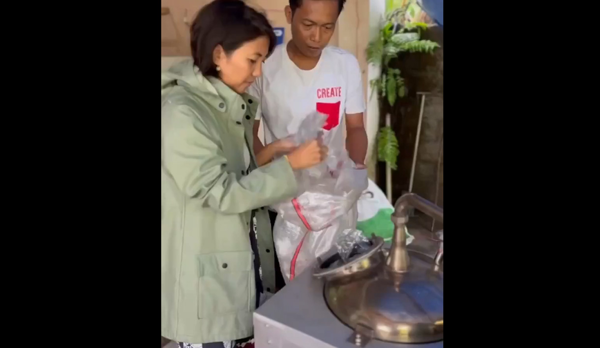 BBM Plastik dari Bali, Warga Kumpulkan Sampah Plastik untuk Diolah