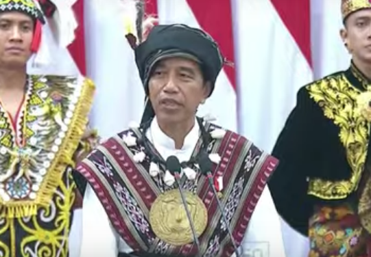 Jokowi Targetkan Ekonomi RI Tumbuh 5,2 Persen di 2024