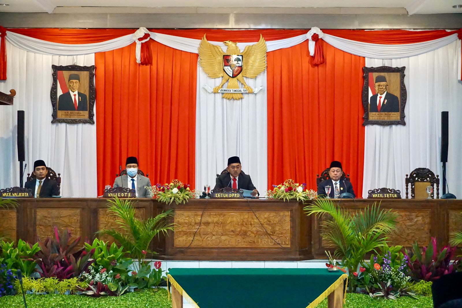 Rapat Paripurna DPRD soal LKPj, Gus Ipul: Kami Fokus Meningkatkan Ekonomi 