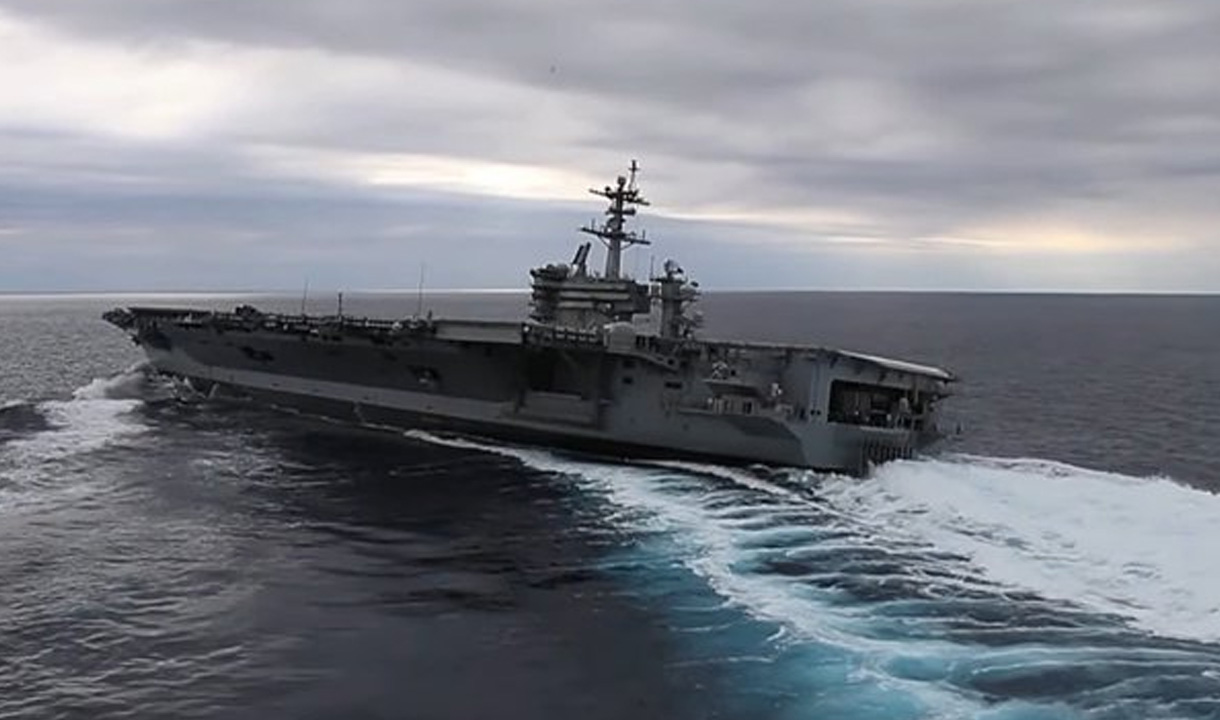 Jet FA-18E Super Hornet Amerika Nyemplung ke Laut Merah Saat USS Harry S Truman Hindari Rudal Houthi