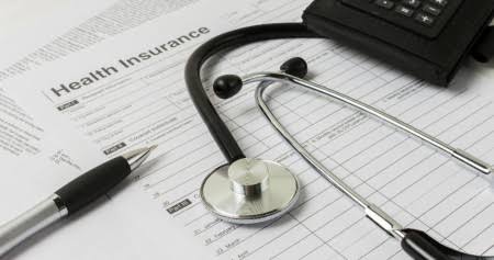 Rakyat Disuruh Bayar Lagi? OJK Wajibkan Peserta Asuransi Kesehatan Tanggung 10% Biaya Klaim!