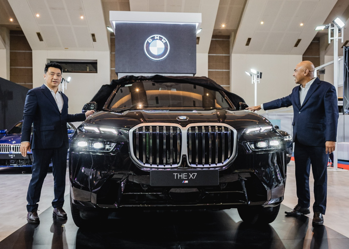 BMW X7 Meluncur di IIMS 2023, Dibekali Teknologi Hybrid dengan Harga Menarik