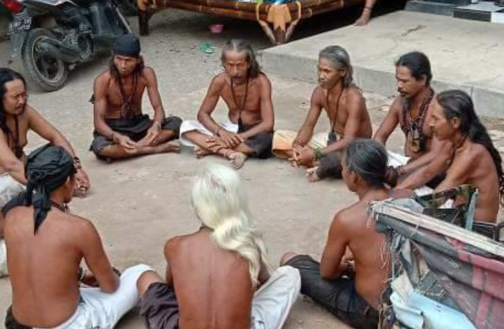Dayak Losarang Tidak Punya KTP dan KK Juga SIM, Anti Tilang?