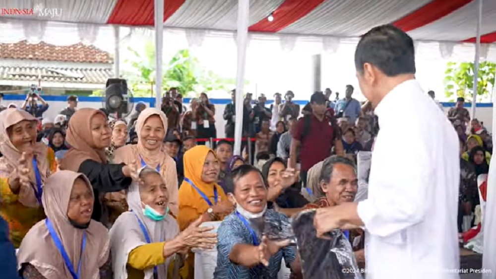 Jokowi Bagi-Bagi Cadangan Beras di Bantul: Setelah Juni Dilanjutkan Kalau Anggaran Cukup