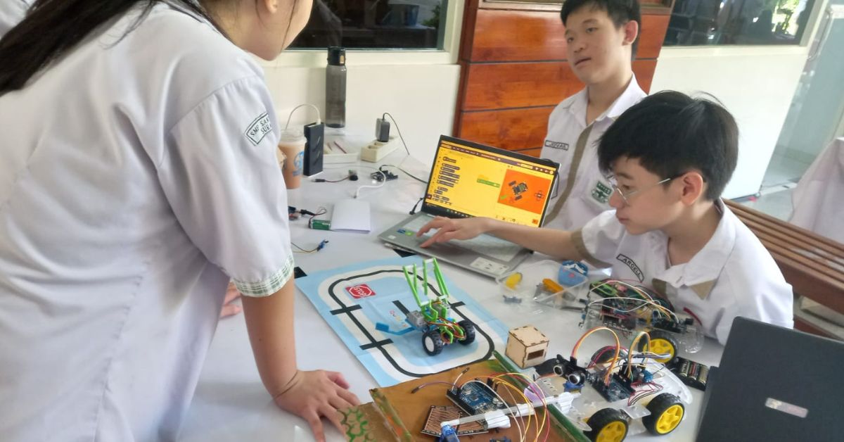 Student Innovation Expo Future Sparks di SMP Santa Maria, Hadirkan Karya Robotik Berbasis Coding dan AI