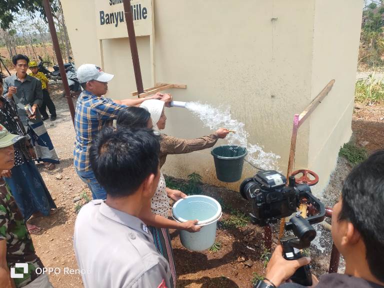 Polisi Bangun Sumur Bor di Banyuwangi, Warga Bisa Nikmati Air Bersih Meski Musim Kemarau