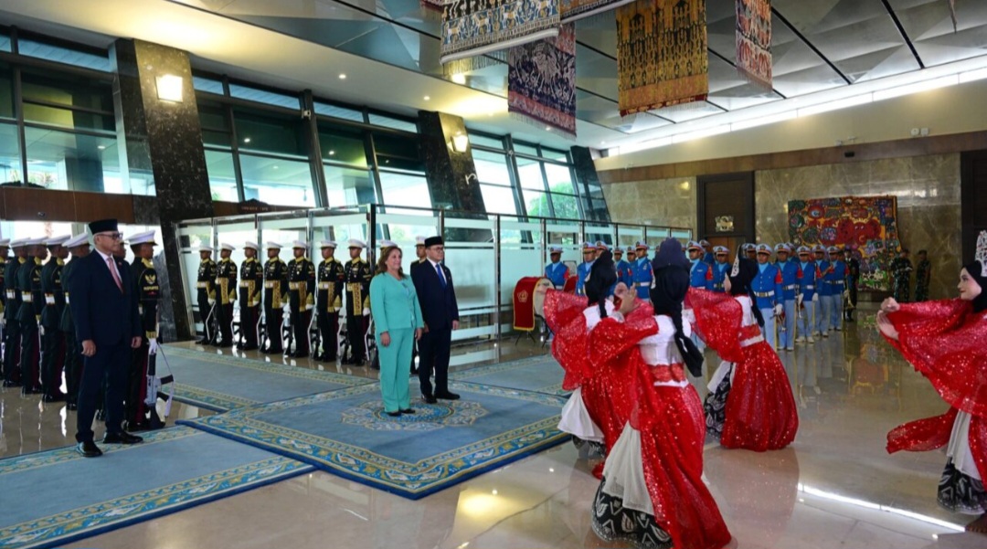 Presiden Peru Dina Boluarte Tiba di Indonesia untuk Kunjungan Kenegaraan