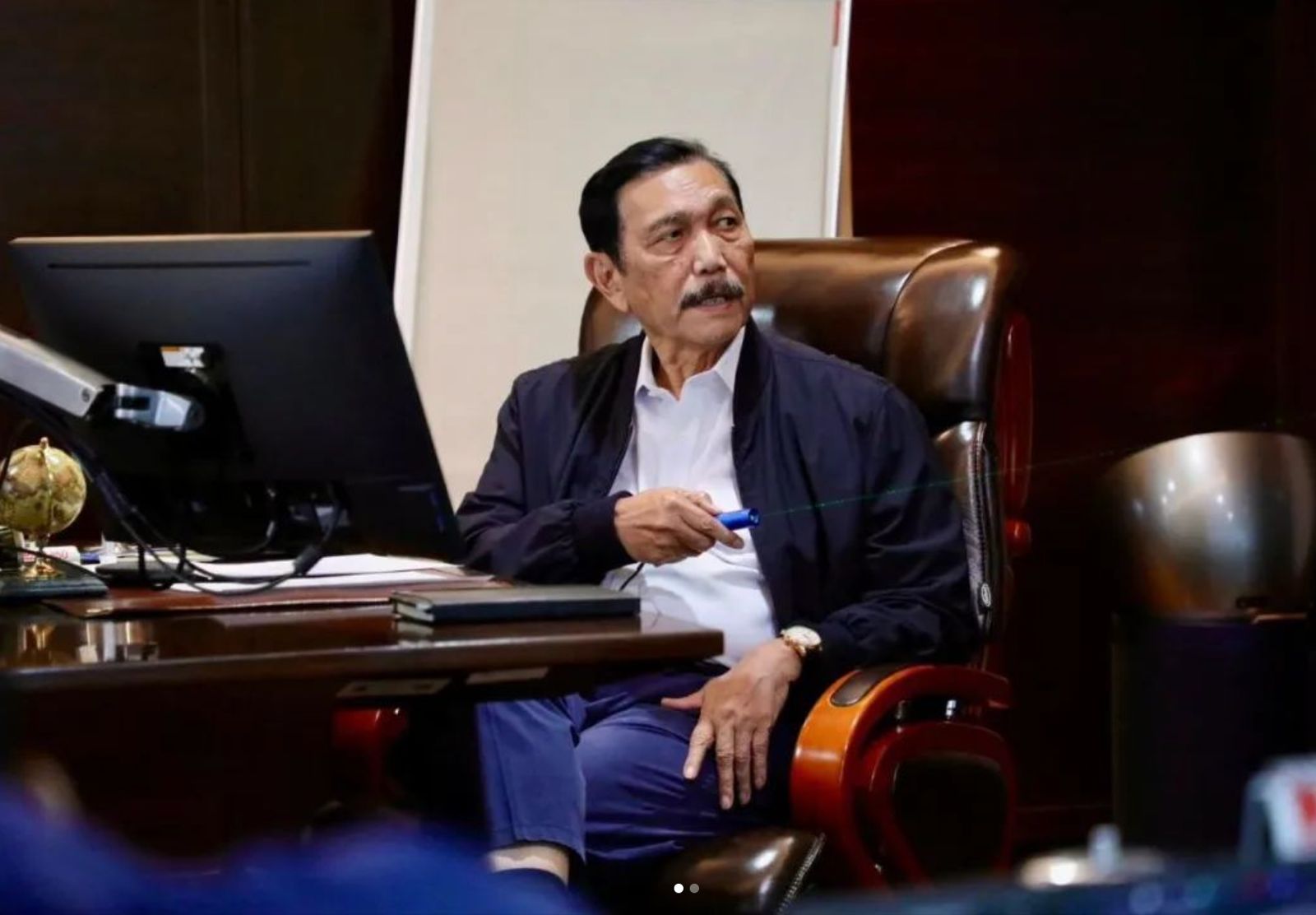  Luhut Tanggapi soal Airlangga Mundur dari Ketum Golkar