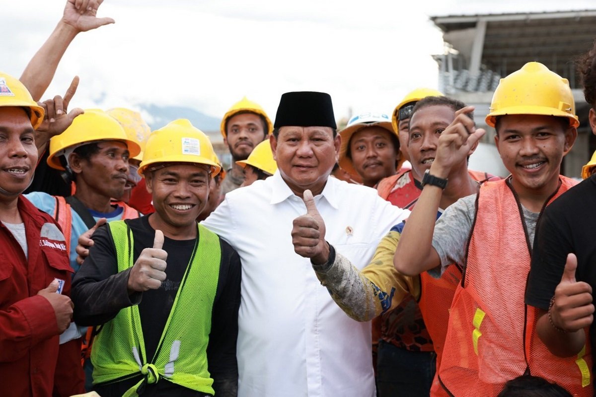 Prabowo Subianto Ingatkan Buruh Agar Tak Banyak Tuntut Gaji Naik, Ini Alasannya
