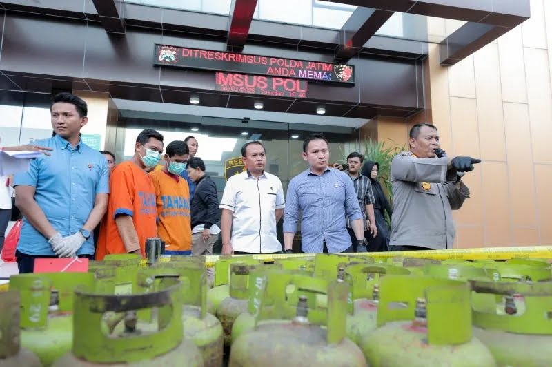 Polisi Bongkar Praktik Pengoplosan LPG di Jombang