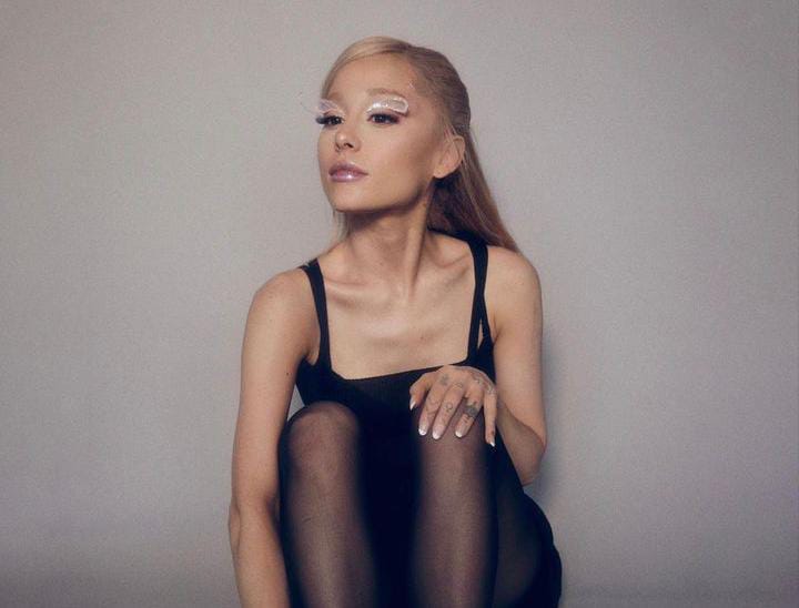 Heboh! Ariana Grande Dituding Menderita Anoreksia Gegara Badan Terlalu Kurus