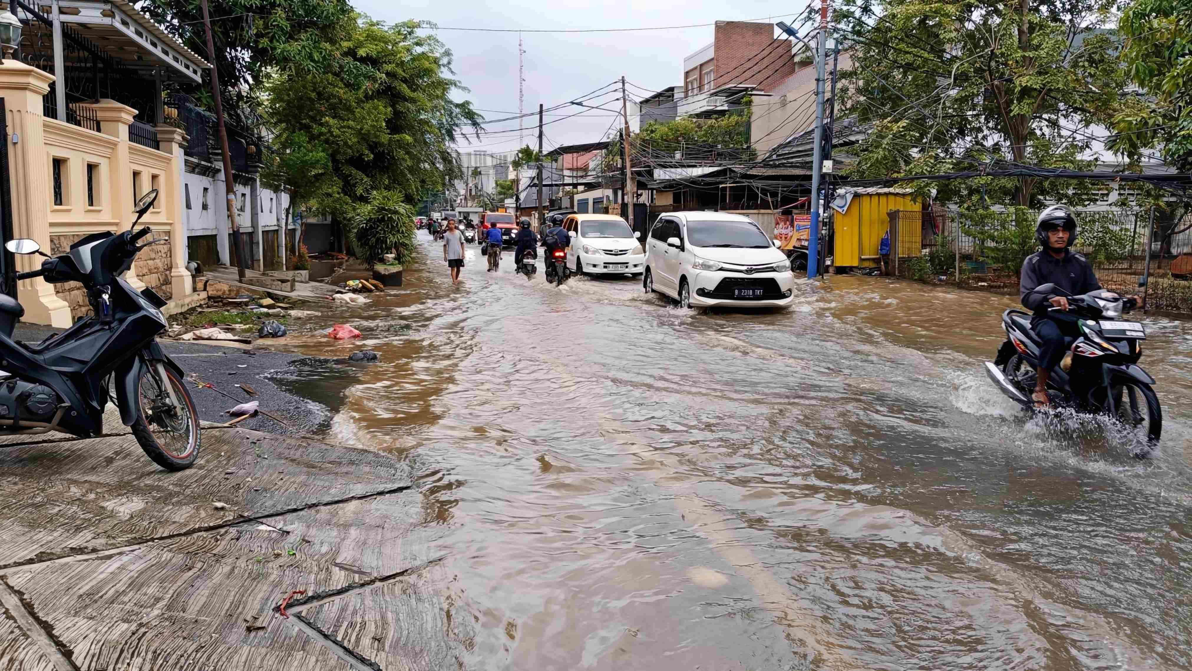 127 RT di Jakarta Masih Kebanjiran, Terparah di Jaktim Ketinggian Air Sampai 1,5 Meter 
