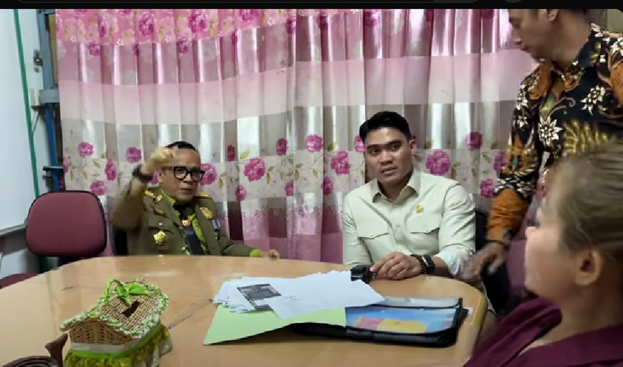 Noel Wamenaker Ngamuk ke Jan Hwa Diana Pemilik Sentoso Seal, Balikin Ijazah Mereka!
