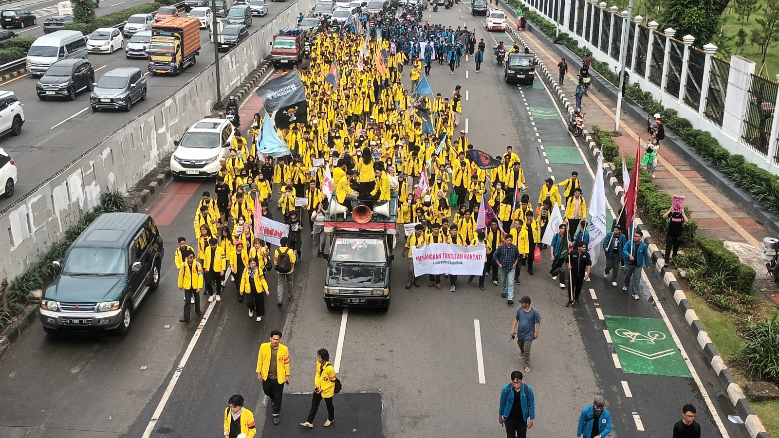 Tegas! BEM UI dan UIN Jakarta Demo DPR, Tagih Deadline Penuhi Tuntutan 17+8