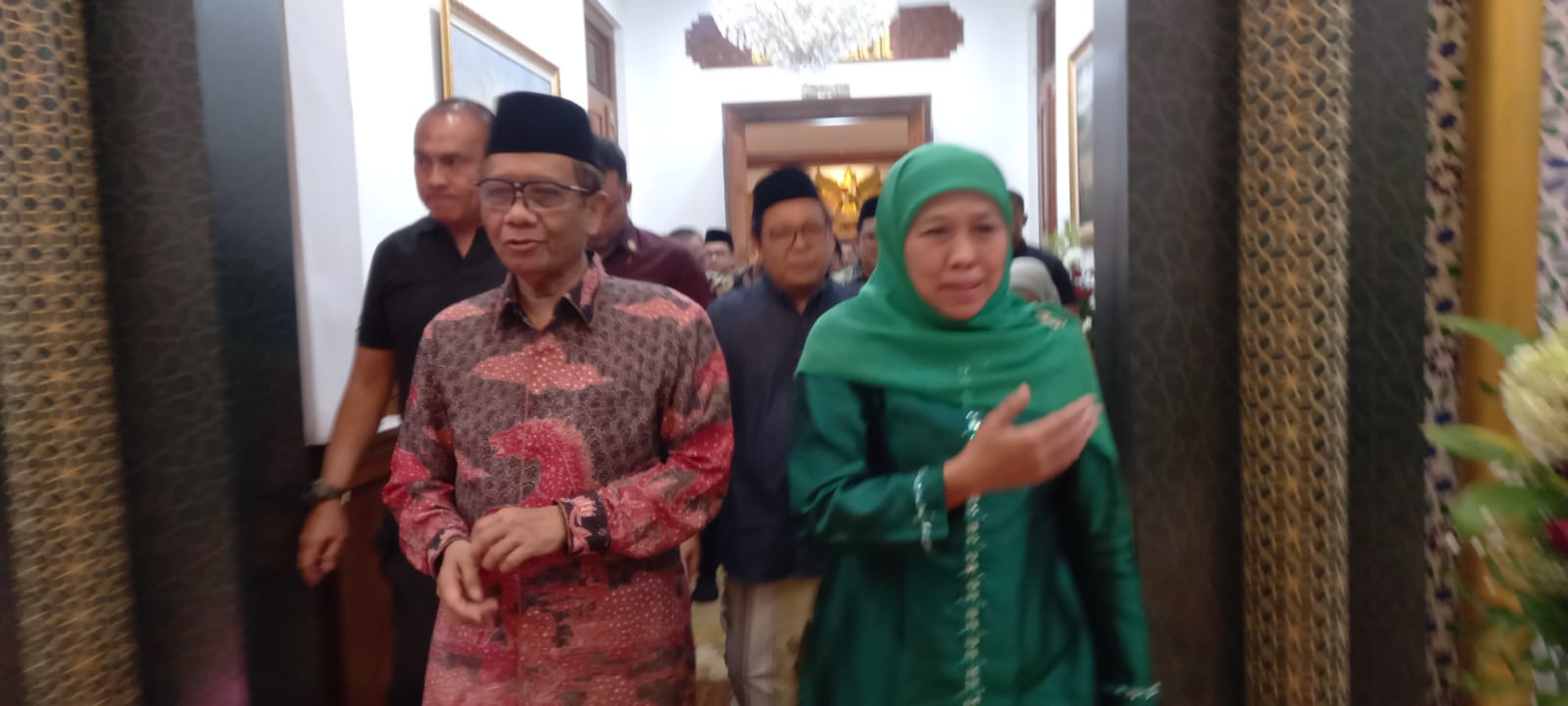 Mahfud Saat Sambangi Khofifah di Grahadi: Tidak Bahas Soal Cawapres