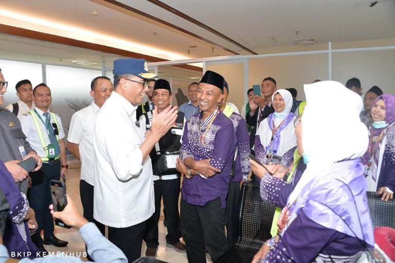 Banyak Keluhan dari Jamaah Haji, Kemenhub Tegur Garuda Indonesia