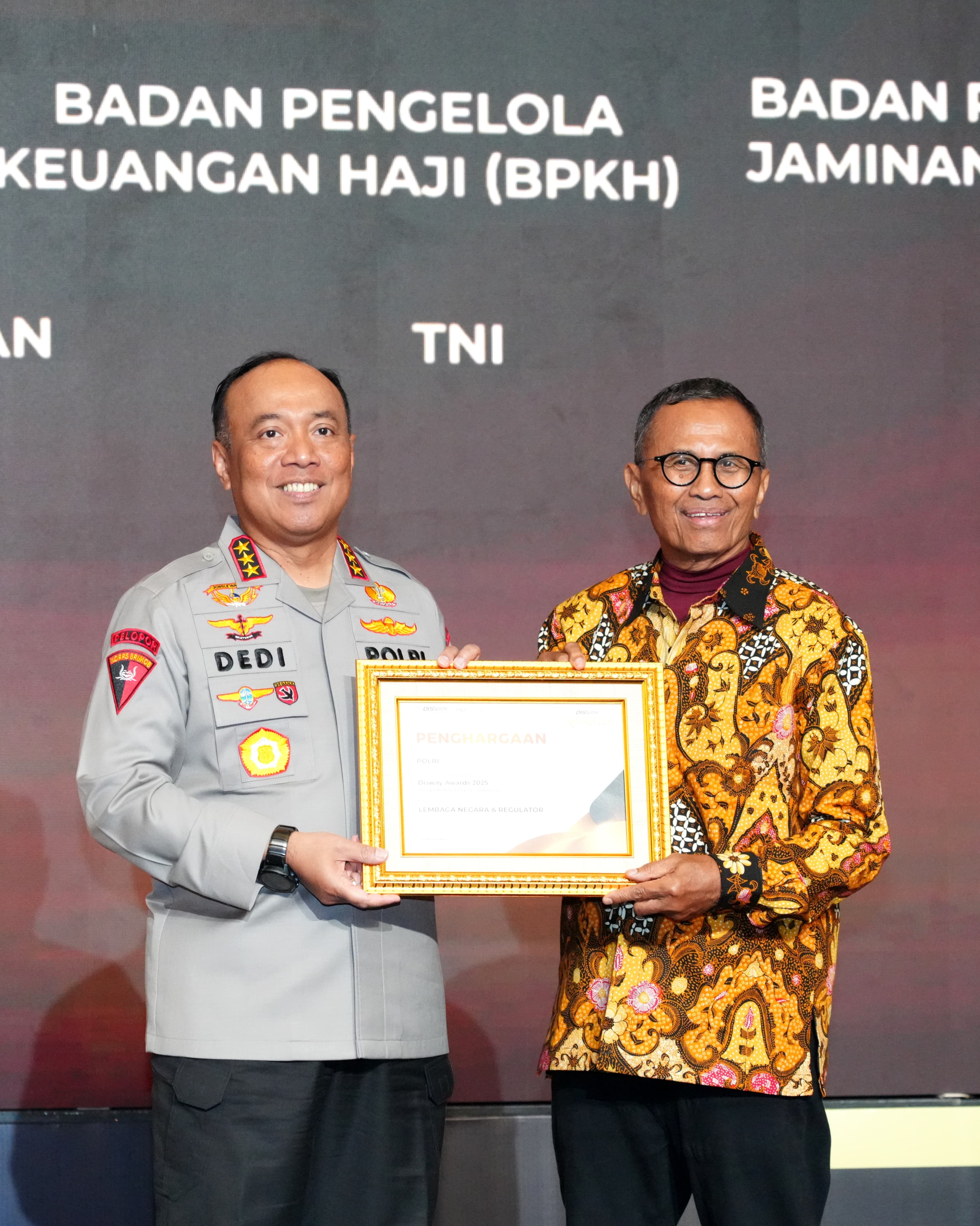 Wakapolri Terima Disway Award 2025, Tegaskan Komitmen Polri Perkuat Kepercayaan Publik dan Sinergi Media