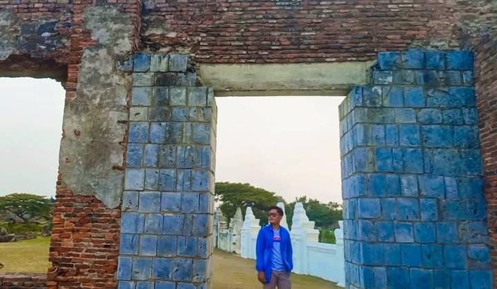 Keraton Surosowan: Wisata Sejarah Banten yang Bikin Merinding, Spot Foto Prewedding Paling Ikonik!